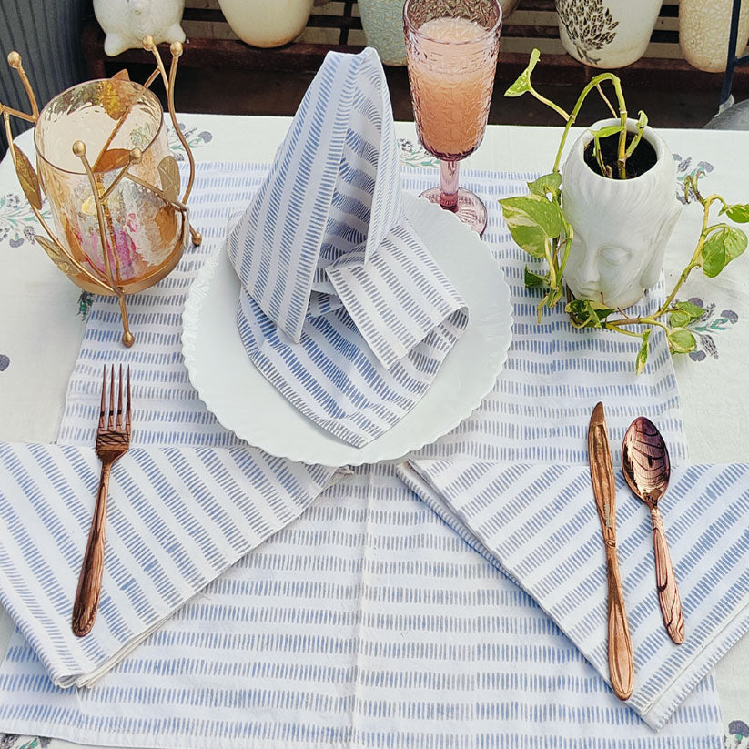Table napkin- Patterned off white